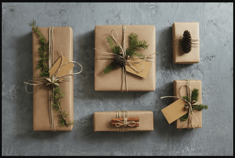 20 Ide Kado untuk Guru Pensiun yang Unik & Berkesan