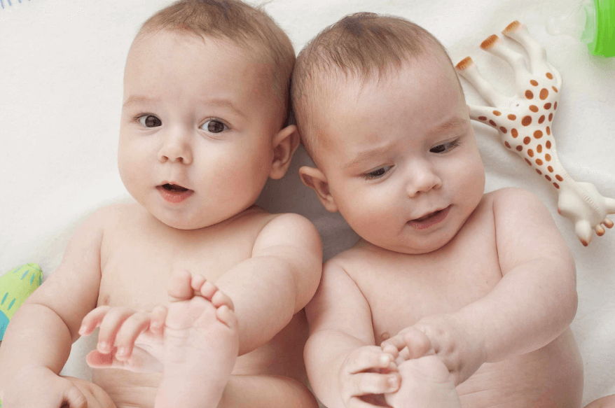 Nama bayi Laki laki Kembar