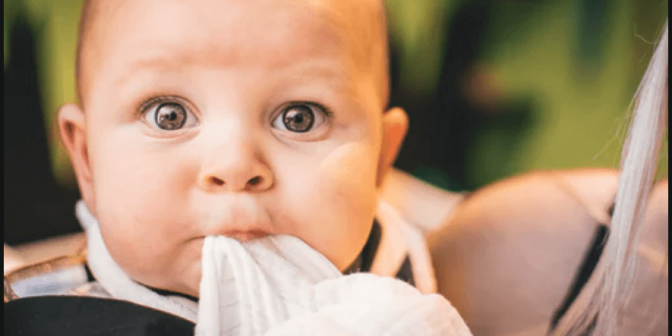 Tisu Basah Bayi Untuk Wajah