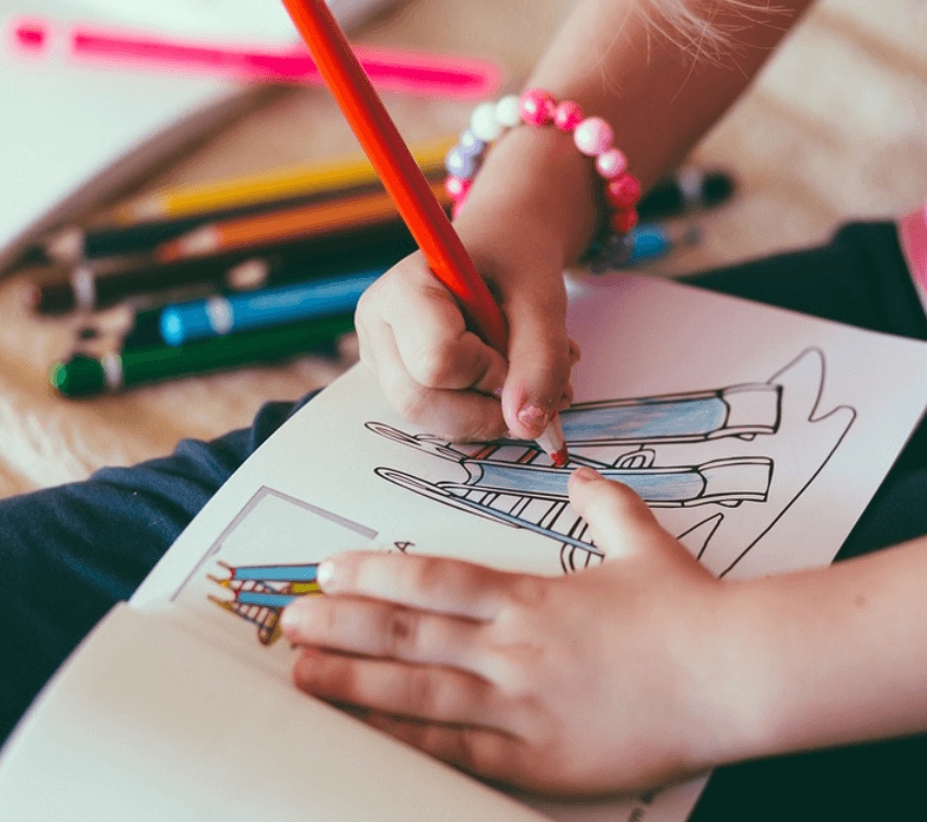 belajar mewarnai untuk anak balita