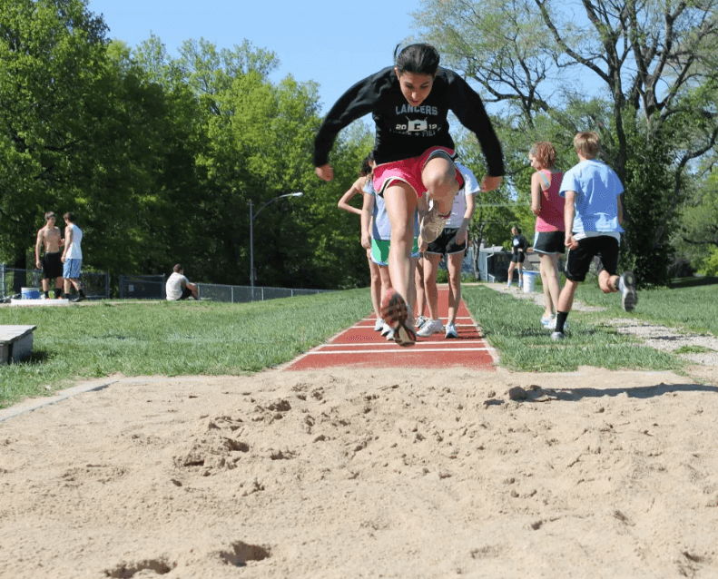 Teknik Dasar Lompat Jauh