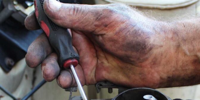 menggunakan mekanik yang tepat