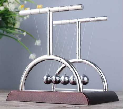 kado untuk guru pensiun - pajangan meja pendulum