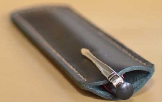 kado untuk guru - tempat pensil dari kulit