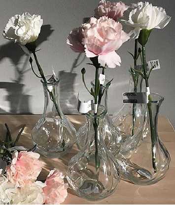 30 Ide Kado untuk Guru Inspiratif Murah & Berkesan