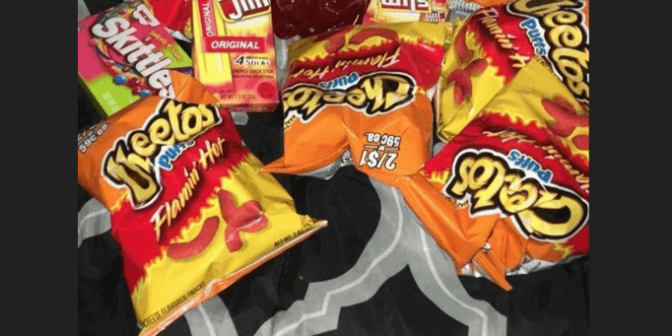 buket snack dari kertas kado