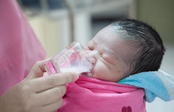 3 Rekomendasi Harga Cup Feeder Bayi dari Terbaik