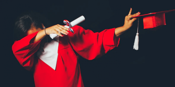 kado graduation unik