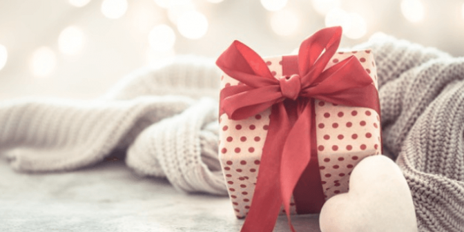 kado pernikahan estetik