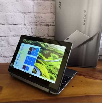 Acer One 10+ (S1002)