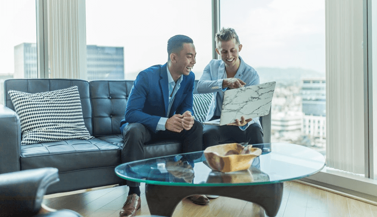 menjadi agen asuransi yang sukses