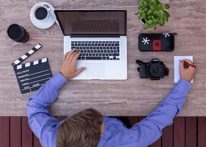 menjadi youtuber sukses