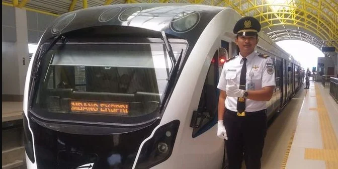 Sekolah ikatan dinas perhubungan 