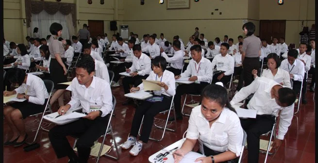 Sekolah ikatan dinas yang sepi peminat