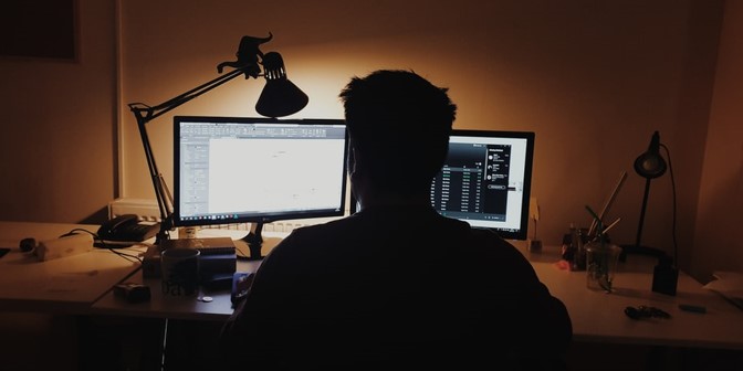 ukuran meja komputer