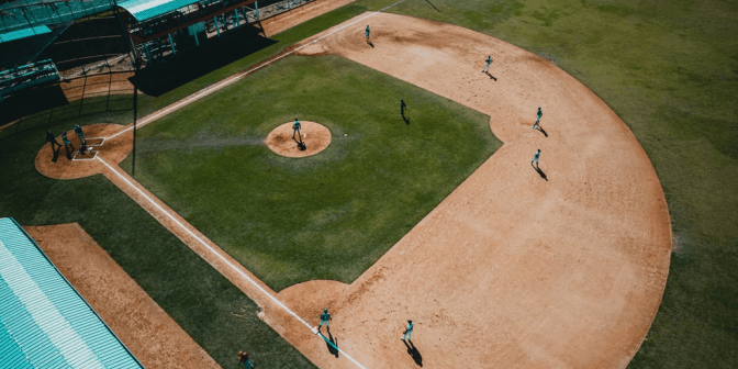 ukuran lapangan softball