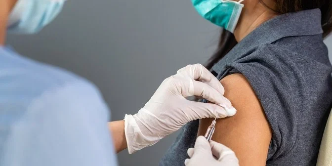 Efek samping vaksin moderna 