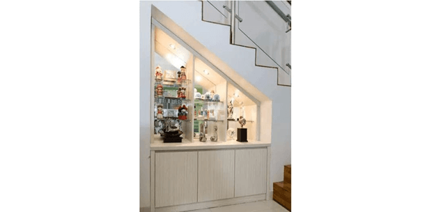 lemari bawah tangga kaca