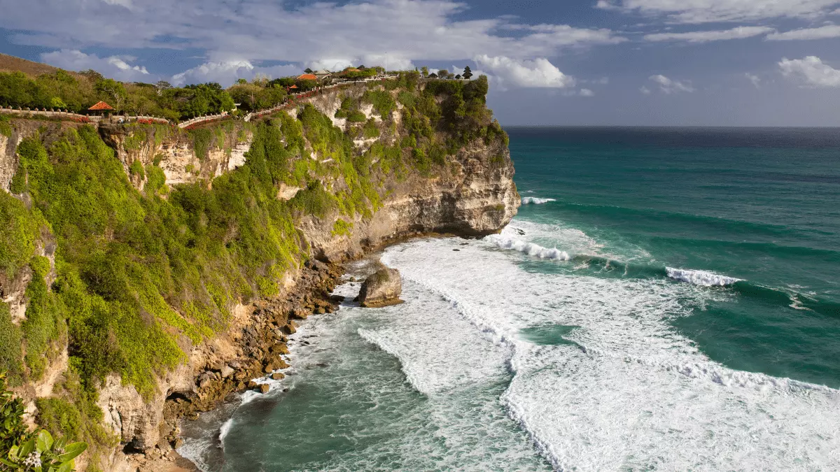 Uluwatu Beach-min