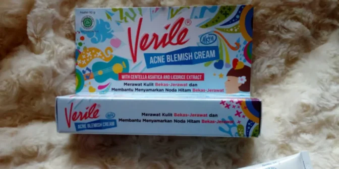 Obat penghilang bekas jerawat