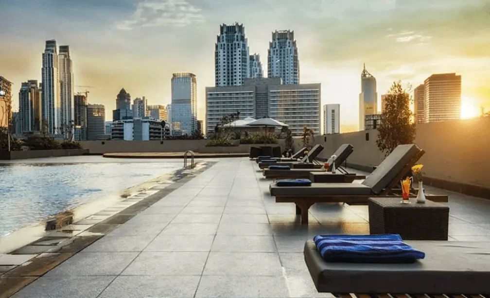 Royal hotel dengan private pool di jakarta