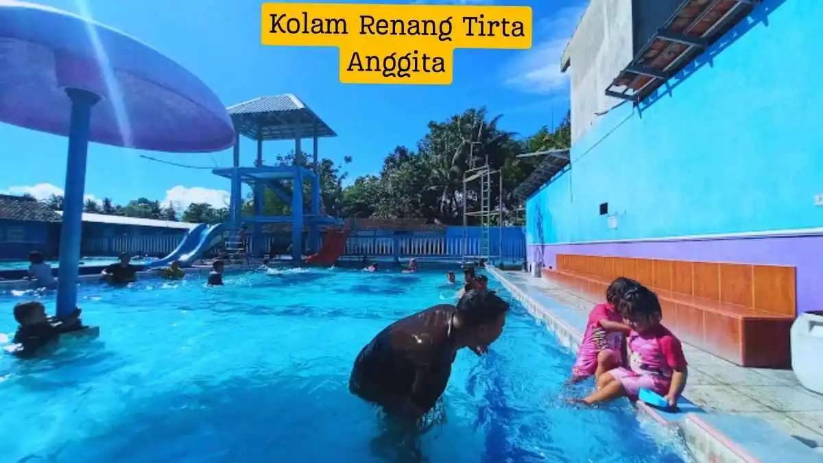 kolam renang tirta anggita