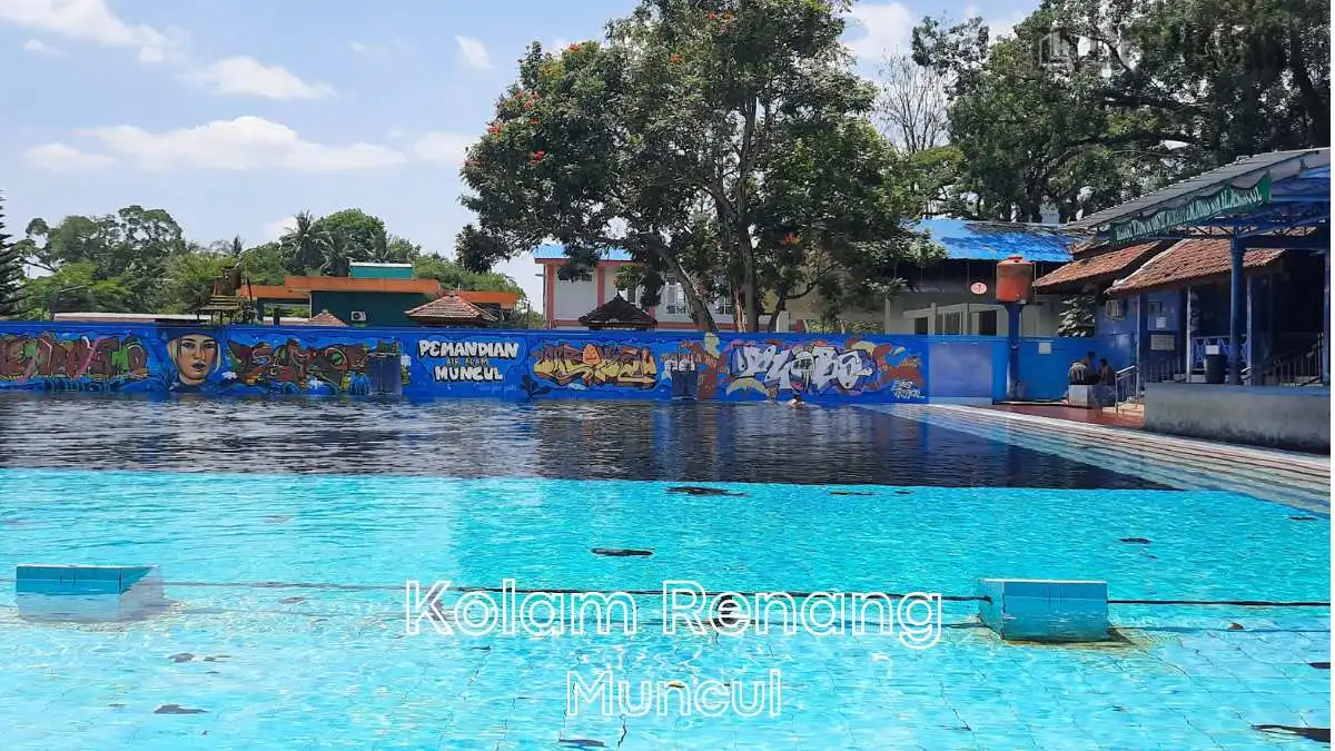 kolam renang pemandian muncul