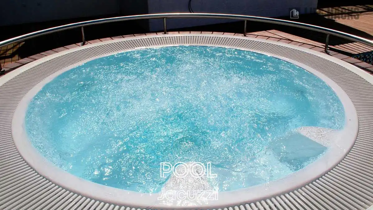 Desain Kolam Jacuzzi yang Bagus dan Aman