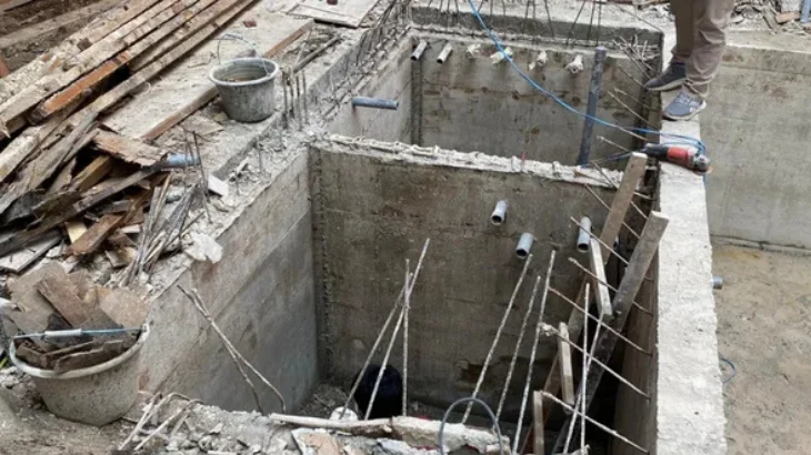 Pembuatan balancing tank. Apakah perlu membersihkan balancing tank kolam renang?