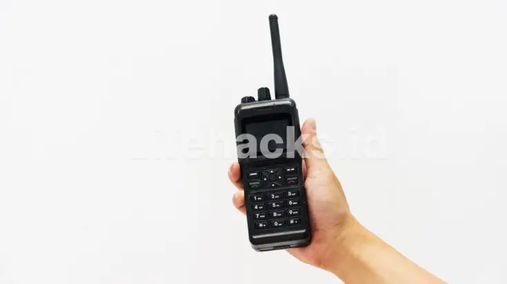 perbedaan handy talkie dan walkie talkie