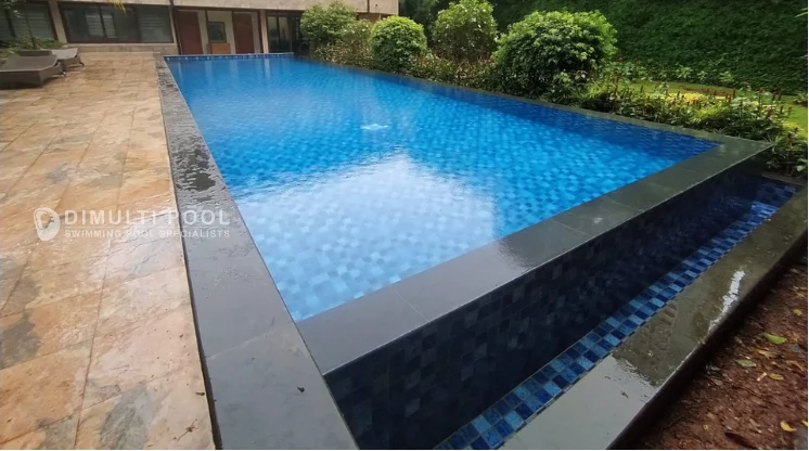 Ini Kelebihan dan Kekurangan Kolam Renang Infinity Pool yang Perlu Anda Tau