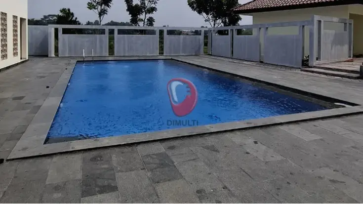 Pilih Decking WPC atau Batu Alam untuk Kolam Renang? Ini Pertimbangannya