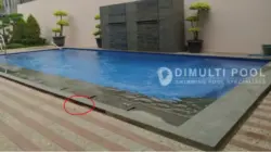 Tali air. Salah satu jenis drainase di area kolam renang.