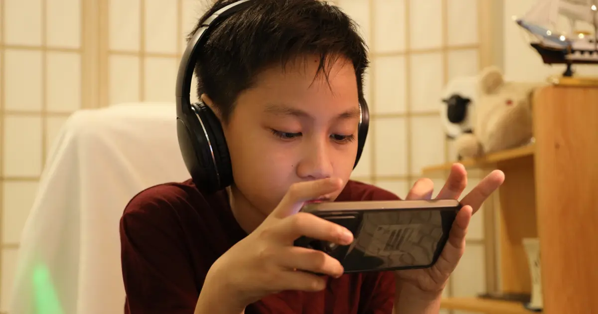 Solusi Anak Bermain Game Online 