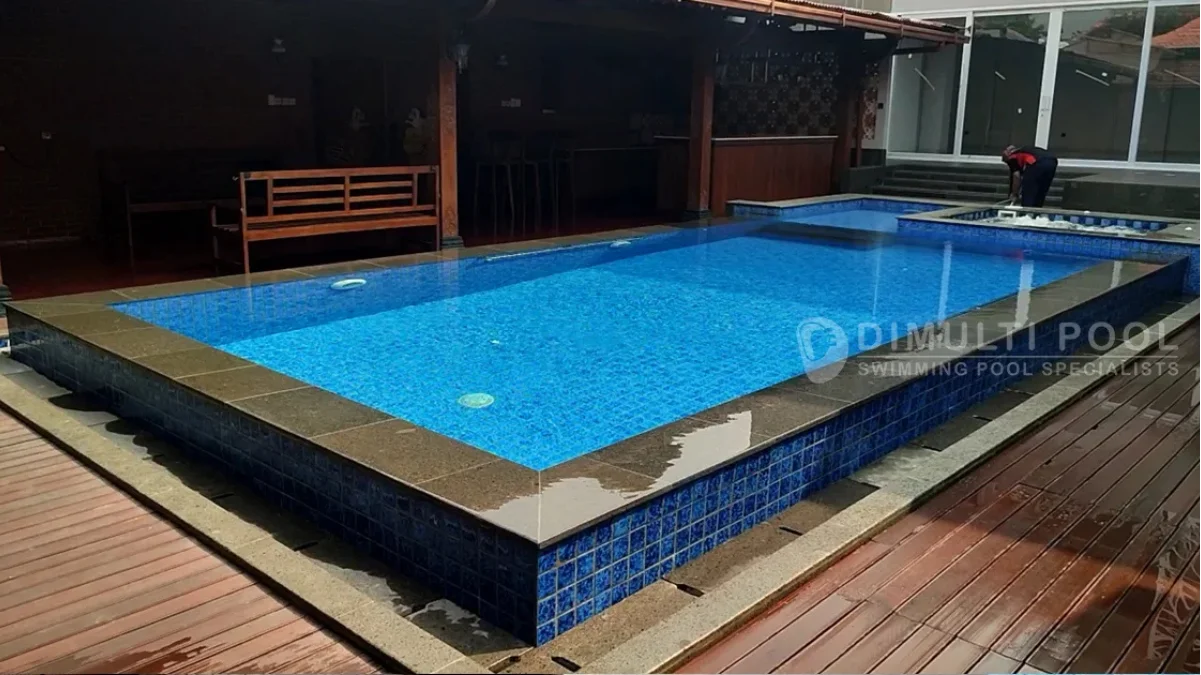Tips Membersihkan Dinding Kolam Infinity Pool, Ikuti Langkah Ini