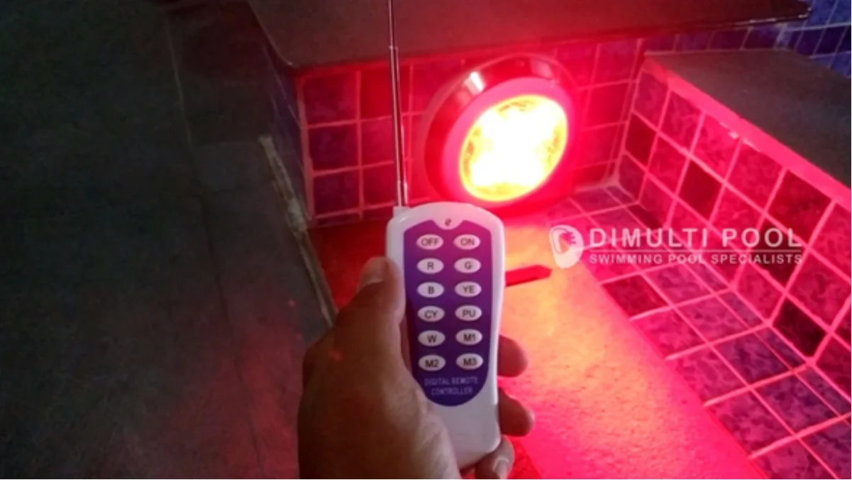 Contoh lampu kolam renang