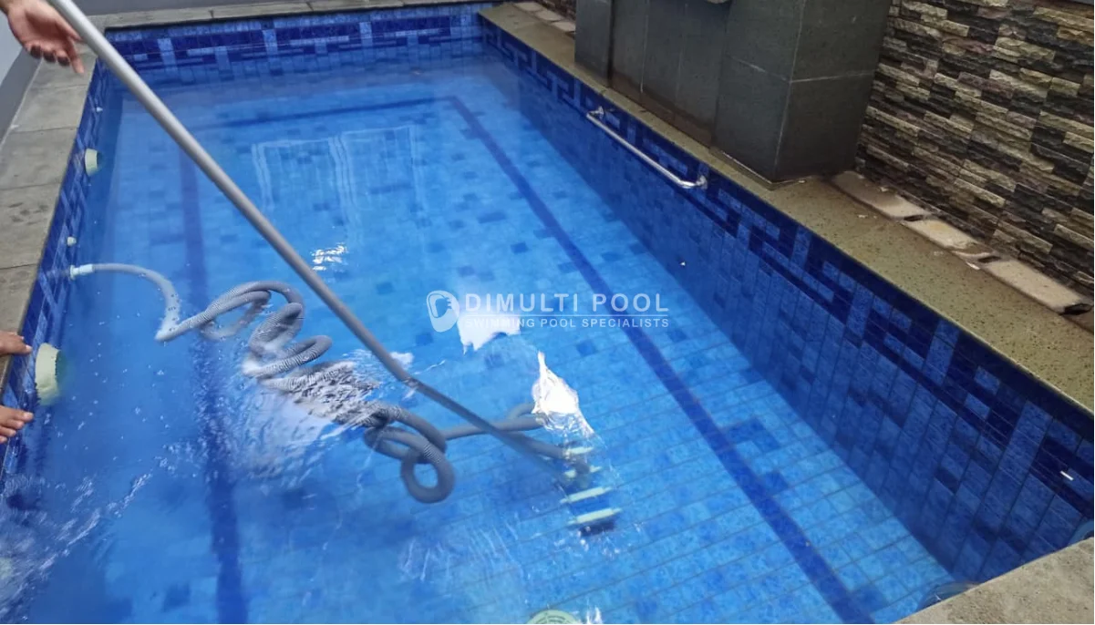 Kolam Renang Rooftop Mudah Kotor? Ini yang Perlu Anda Lakukan