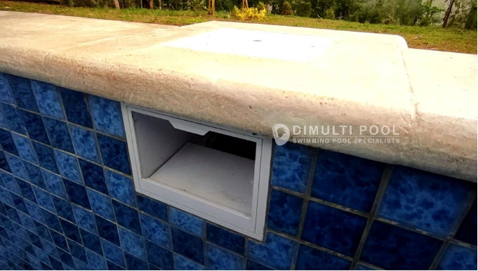 mulut skimmer pada kolam renang skimmer